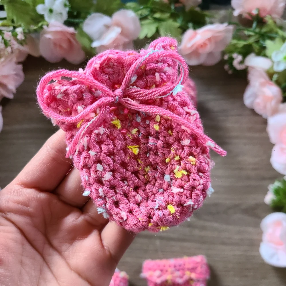 Baby Scratch Mittens, Newborn Mittens, Baby gloves, crochet baby accessories